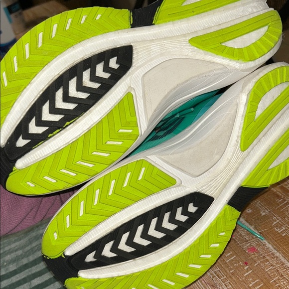 Saucony Tempus like NEW - Picture 7 of 7